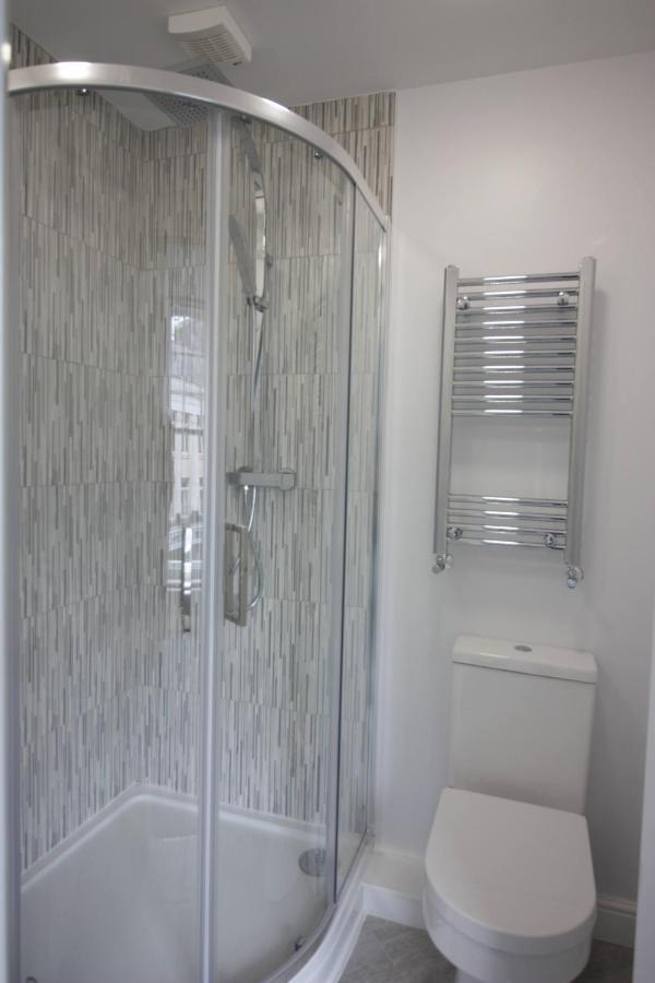 Darwin Stays - Service Accommodation In Newcastle Under Lyme City Centre Exteriér fotografie