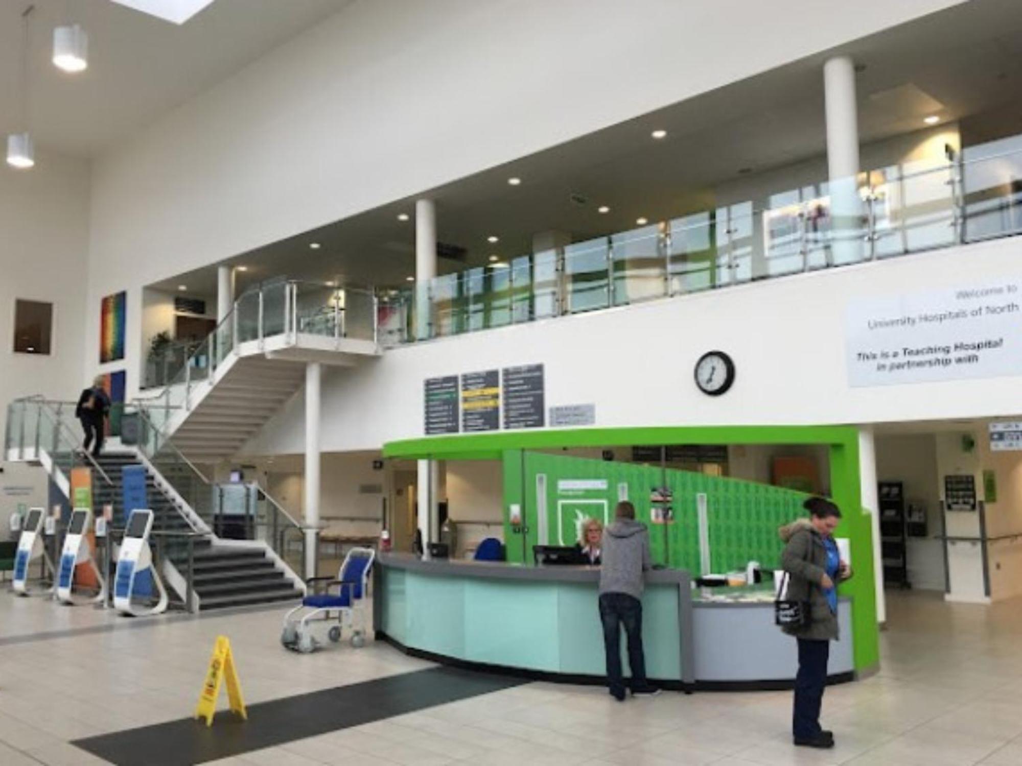 Darwin Stays - Service Accommodation In Newcastle Under Lyme City Centre Exteriér fotografie