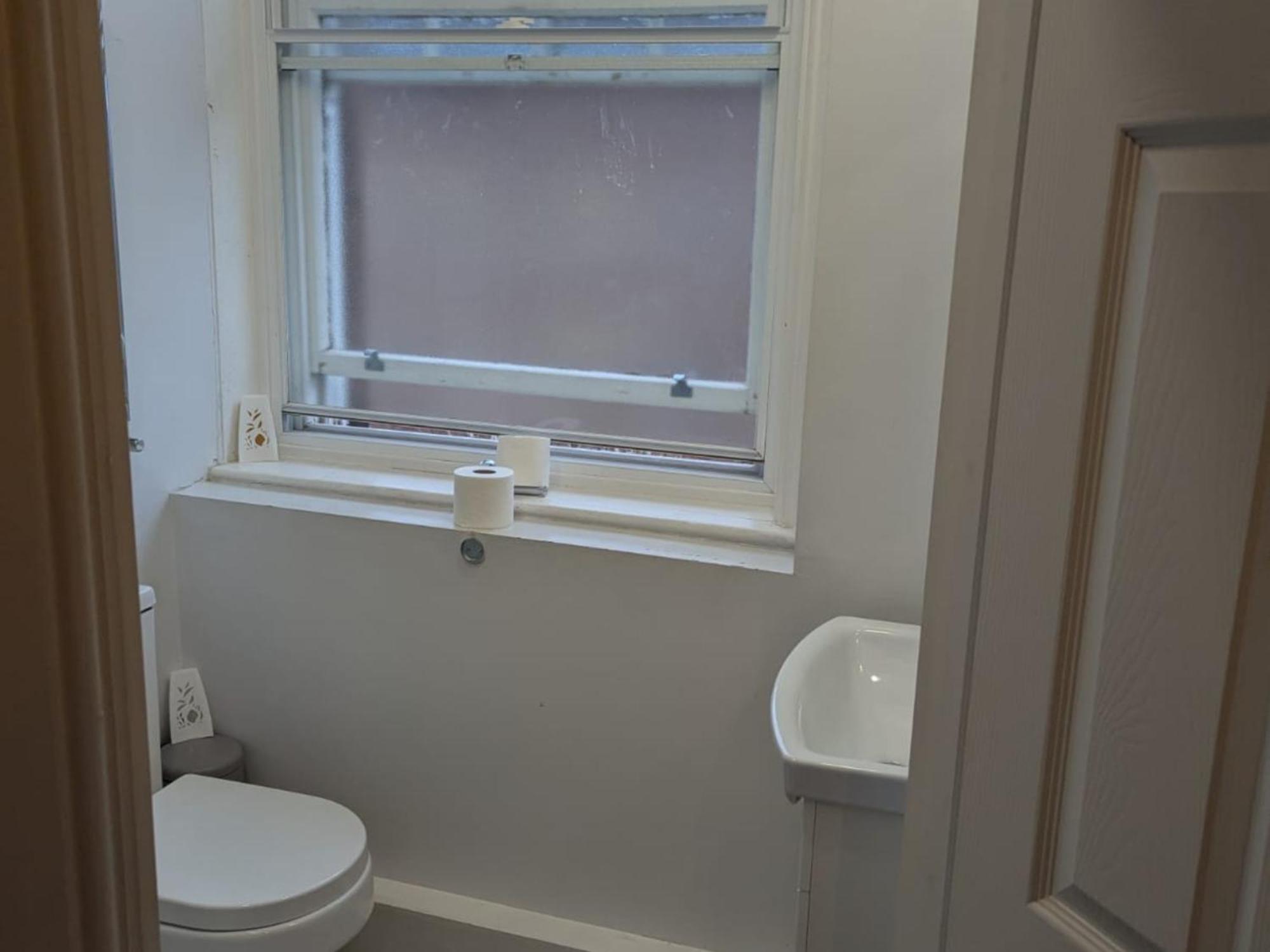 Darwin Stays - Service Accommodation In Newcastle Under Lyme City Centre Exteriér fotografie
