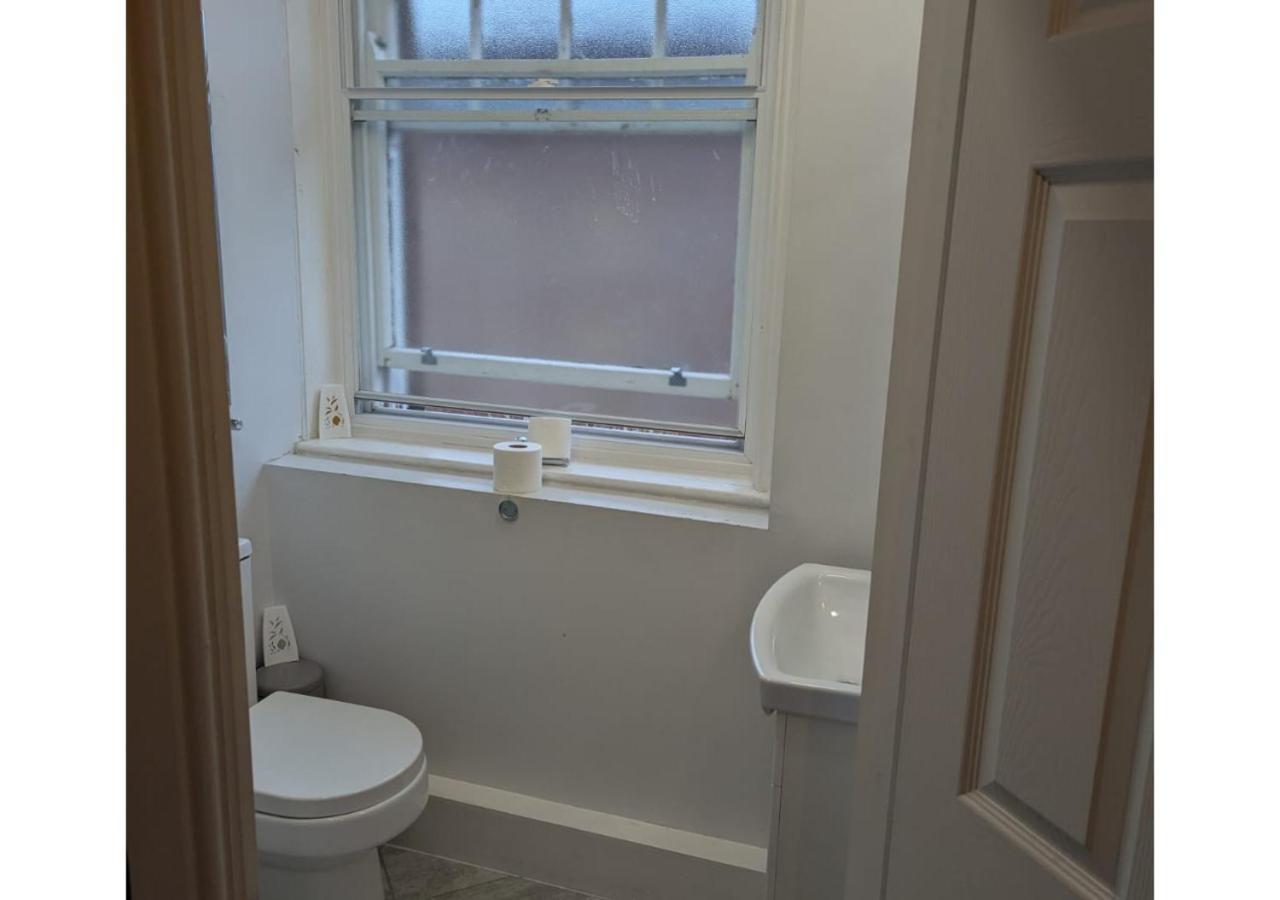 Darwin Stays - Service Accommodation In Newcastle Under Lyme City Centre Exteriér fotografie