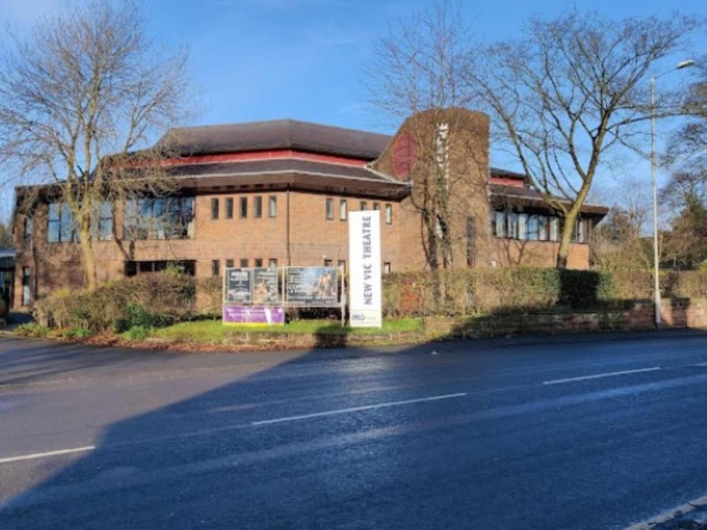 Darwin Stays - Service Accommodation In Newcastle Under Lyme City Centre Exteriér fotografie